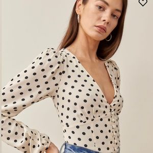 Brand new Reformation Nell Top in Portofino -Button down polka dot design